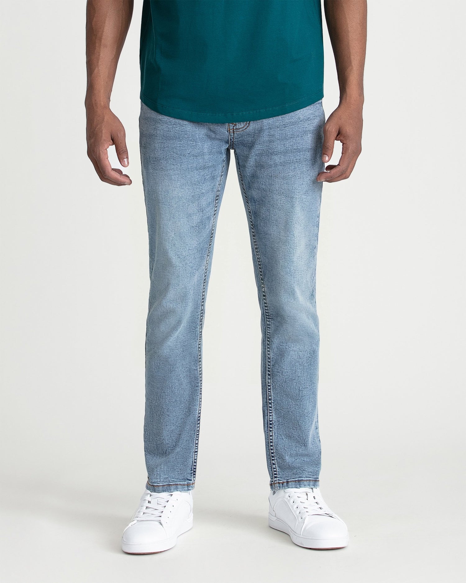 Slim Fit / Sky (Light Blue)