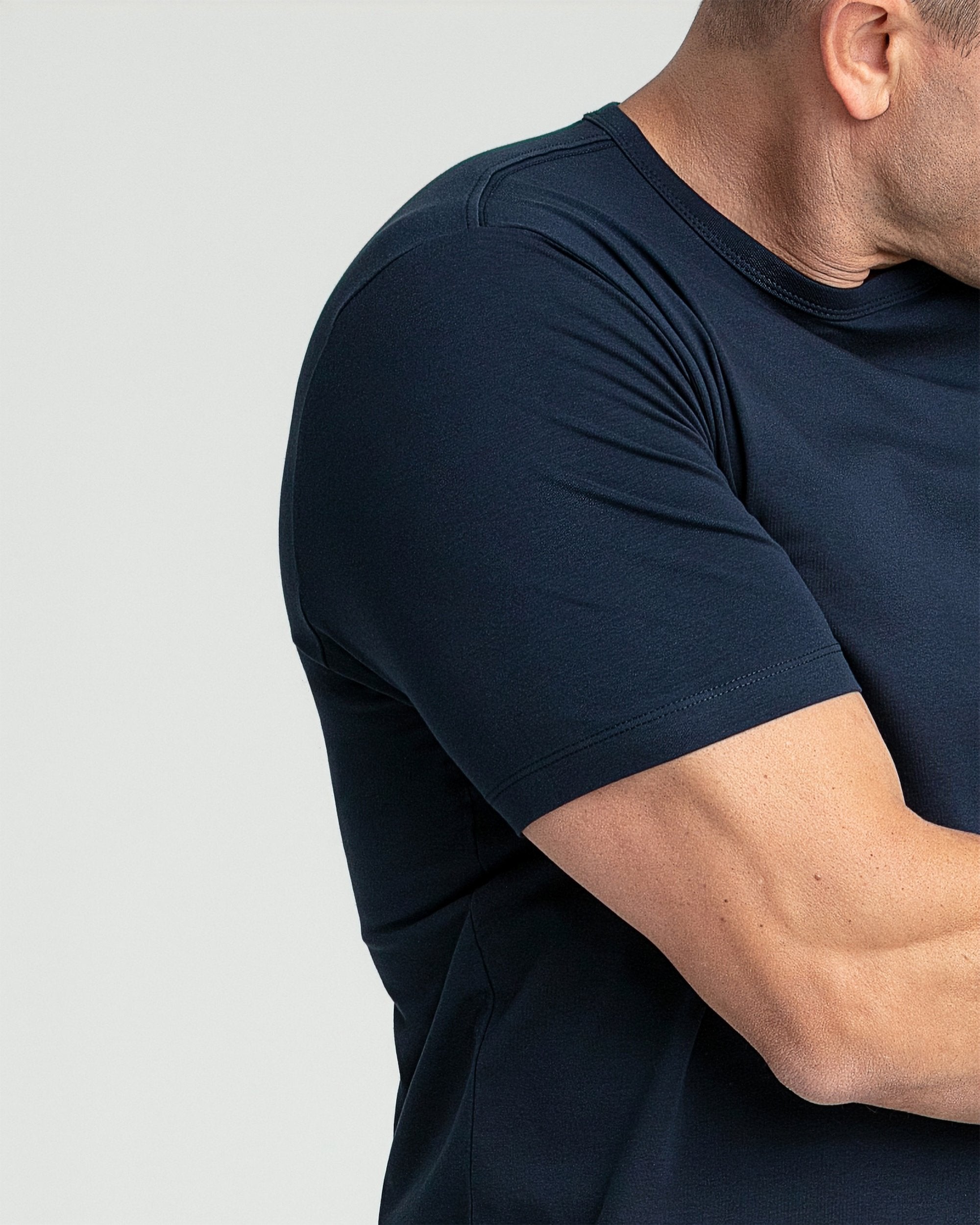 Crew Neck / Navy Blue T-Shirt | The Perfect Jean