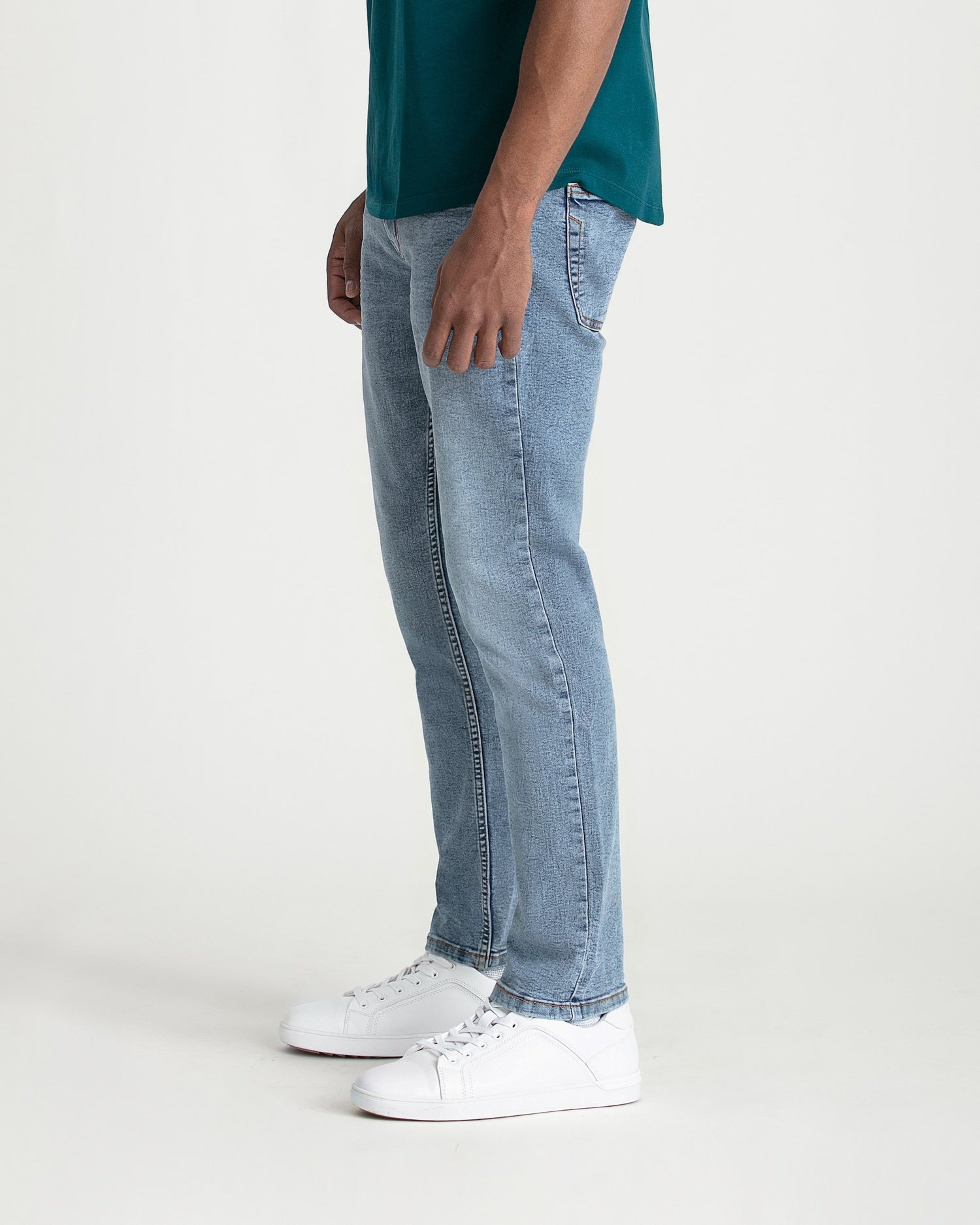Slim Fit / Sky (Light Blue)