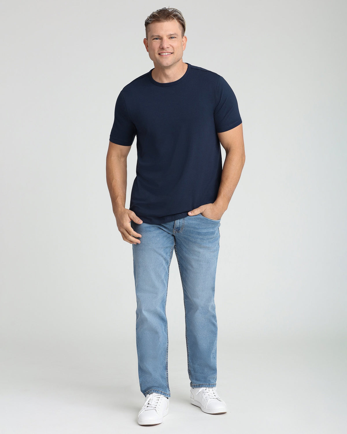 Crew Neck / Navy Blue T-Shirt | The Perfect Jean