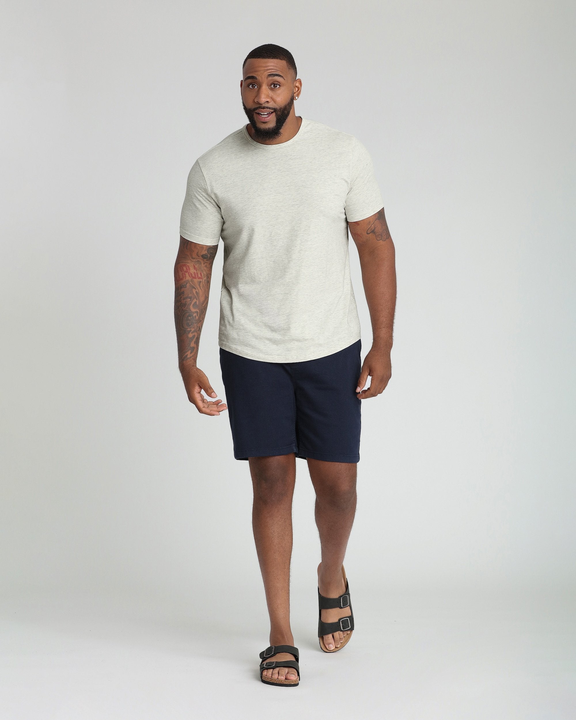 Athletic Fit Denkhaki™ Comfort Shorts / Navy | The Perfect Jean
