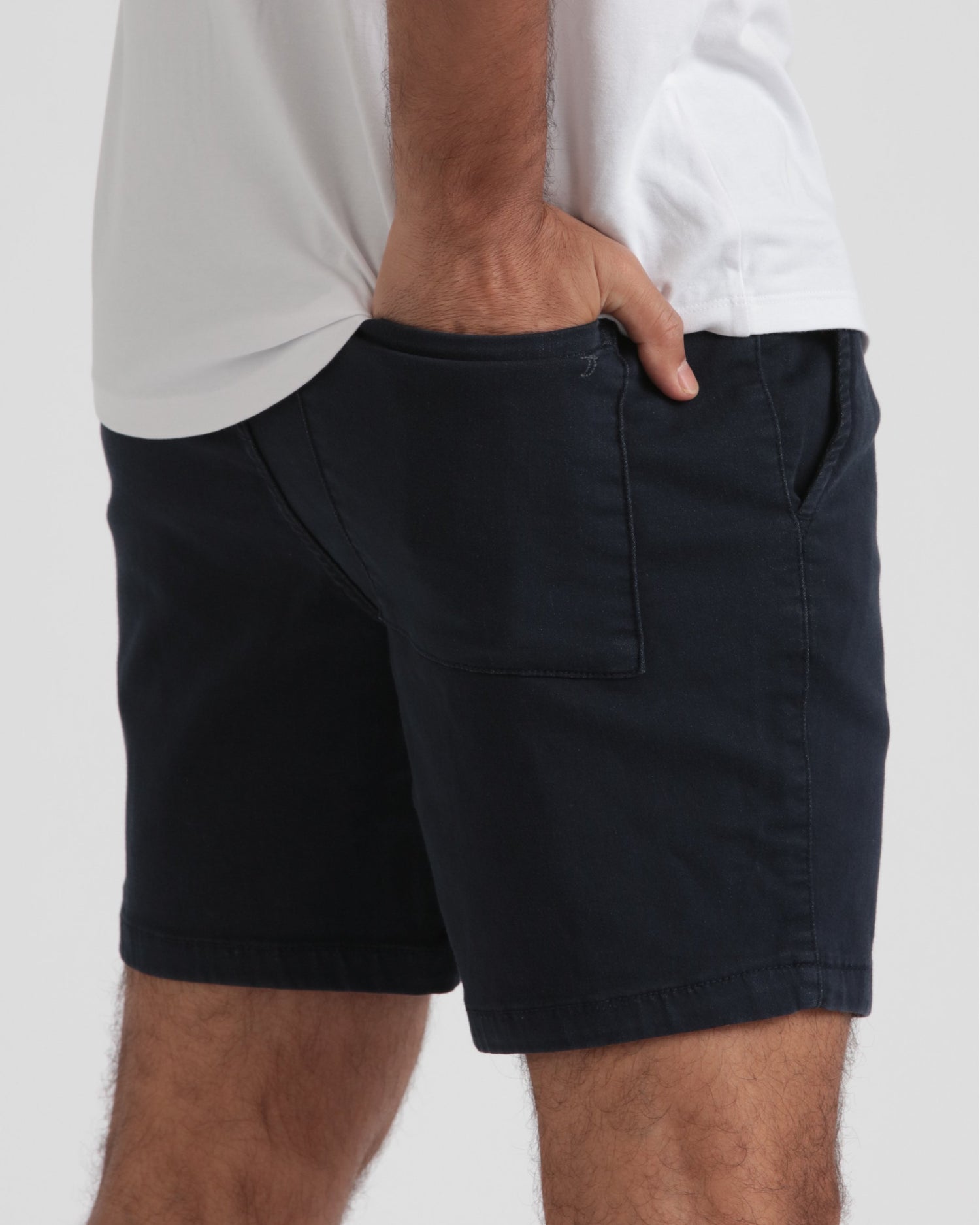 Everyday Comfort Shorts (Slim Fit) / Navy