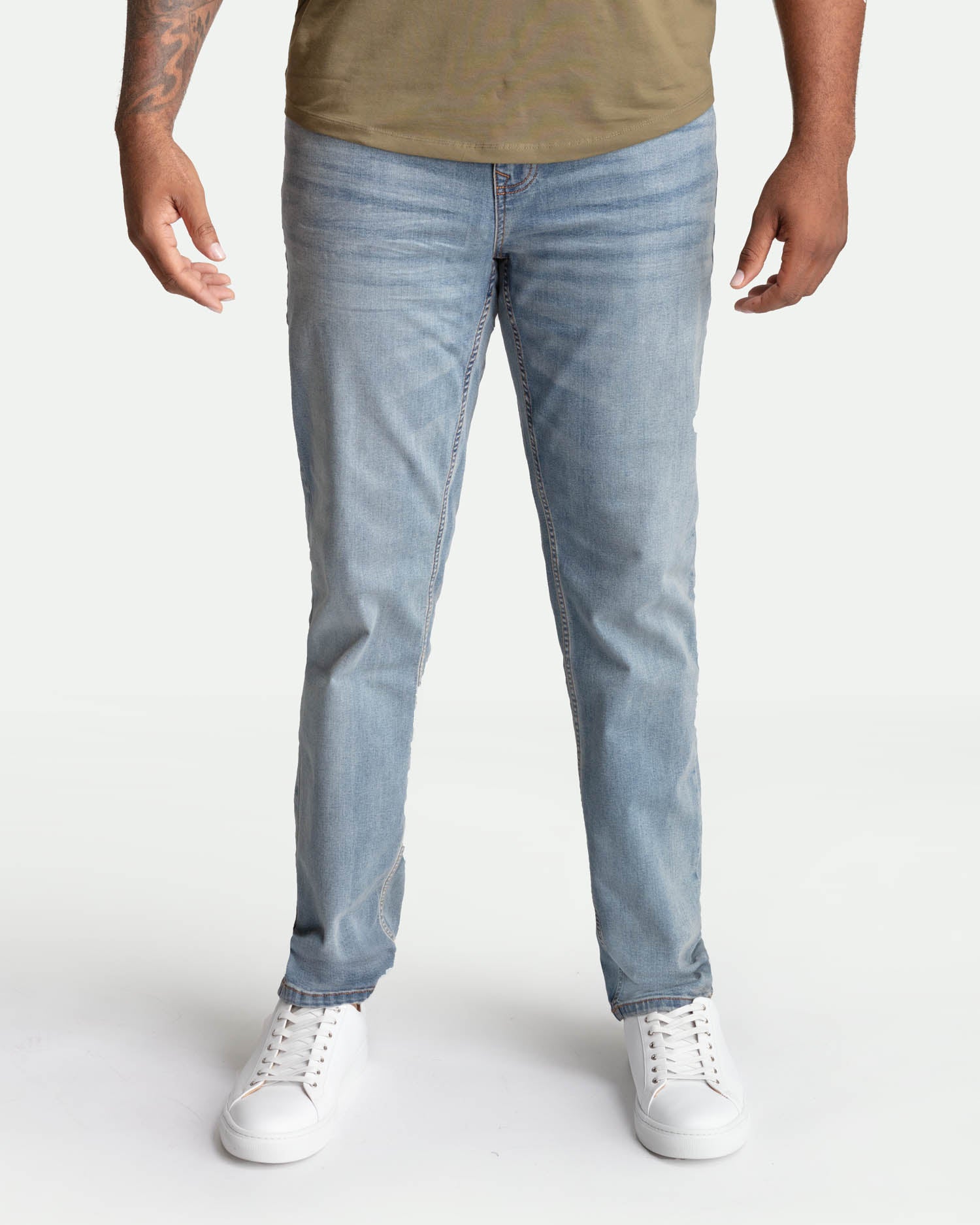 Athletic Fit / Sky (Light Blue)