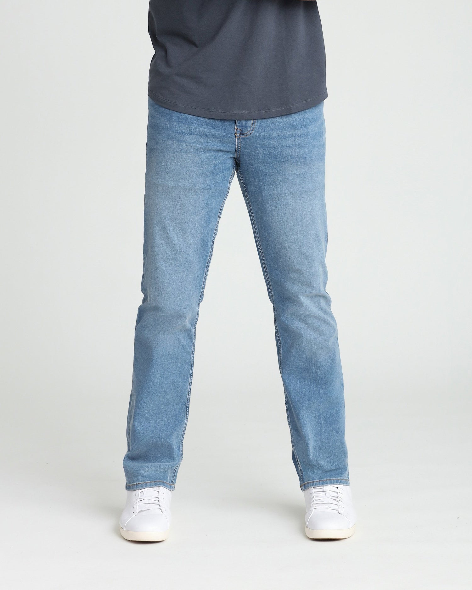 Athletic Fit / Joker (Light Indigo)