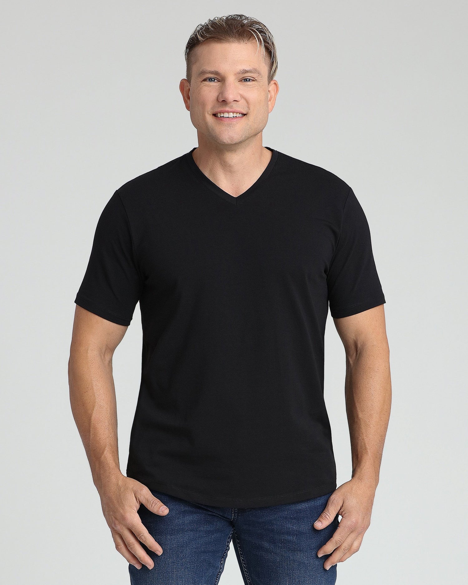 Organic V-Neck T-Shirt / Black