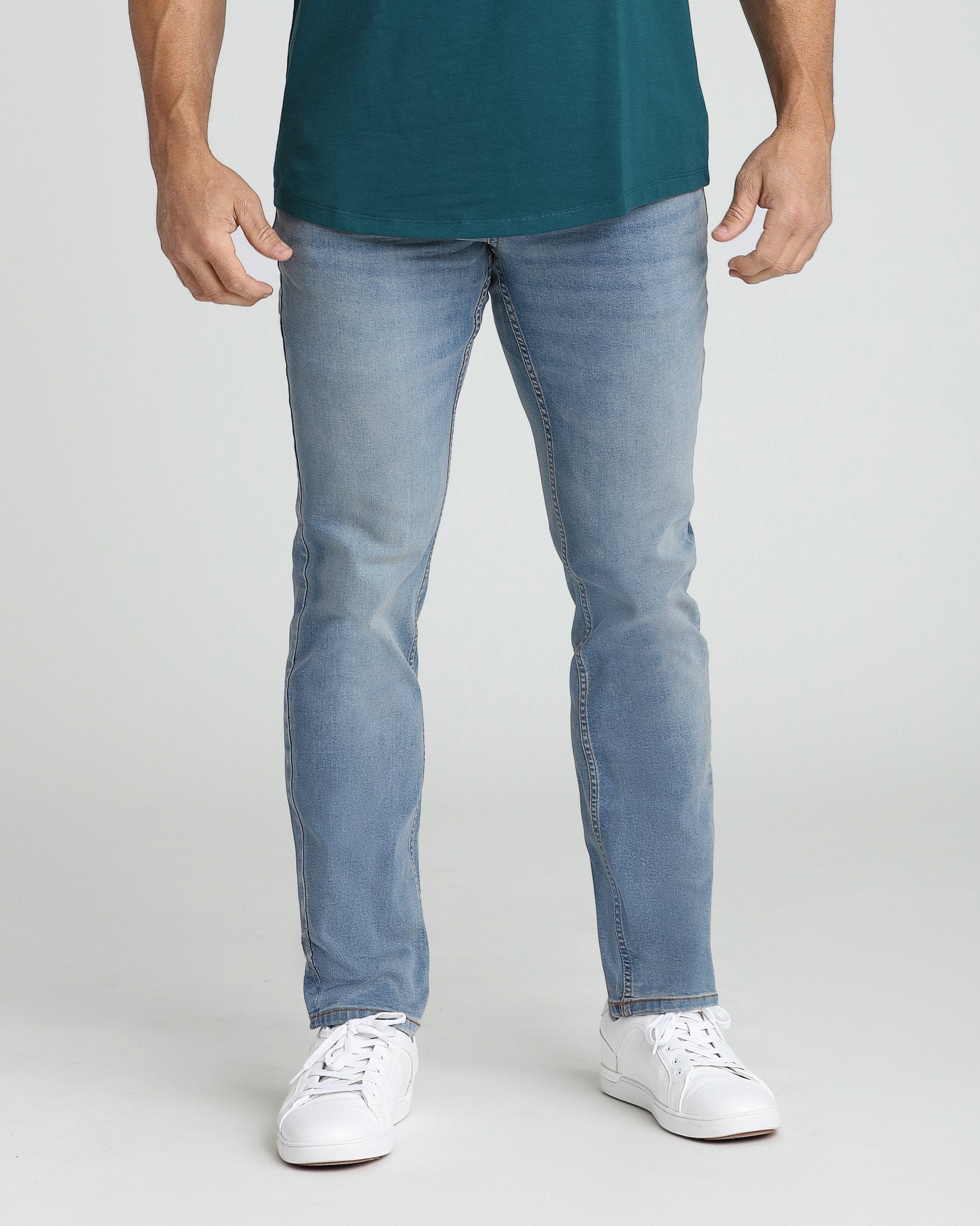 Relaxed Fit / Sky - Blue Jeans | The Perfect Jean