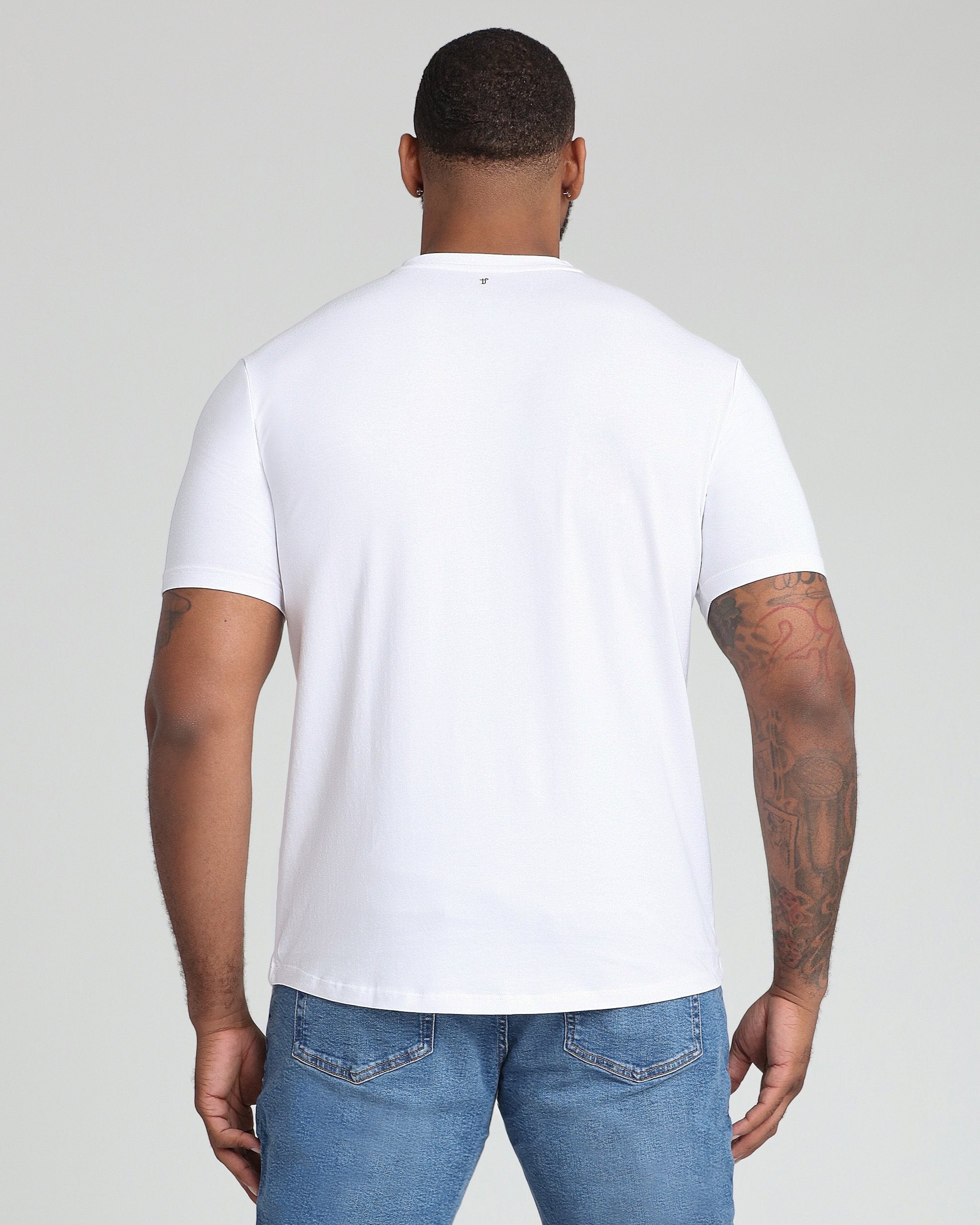 White / V-Neck T-Shirt | The Perfect Jean