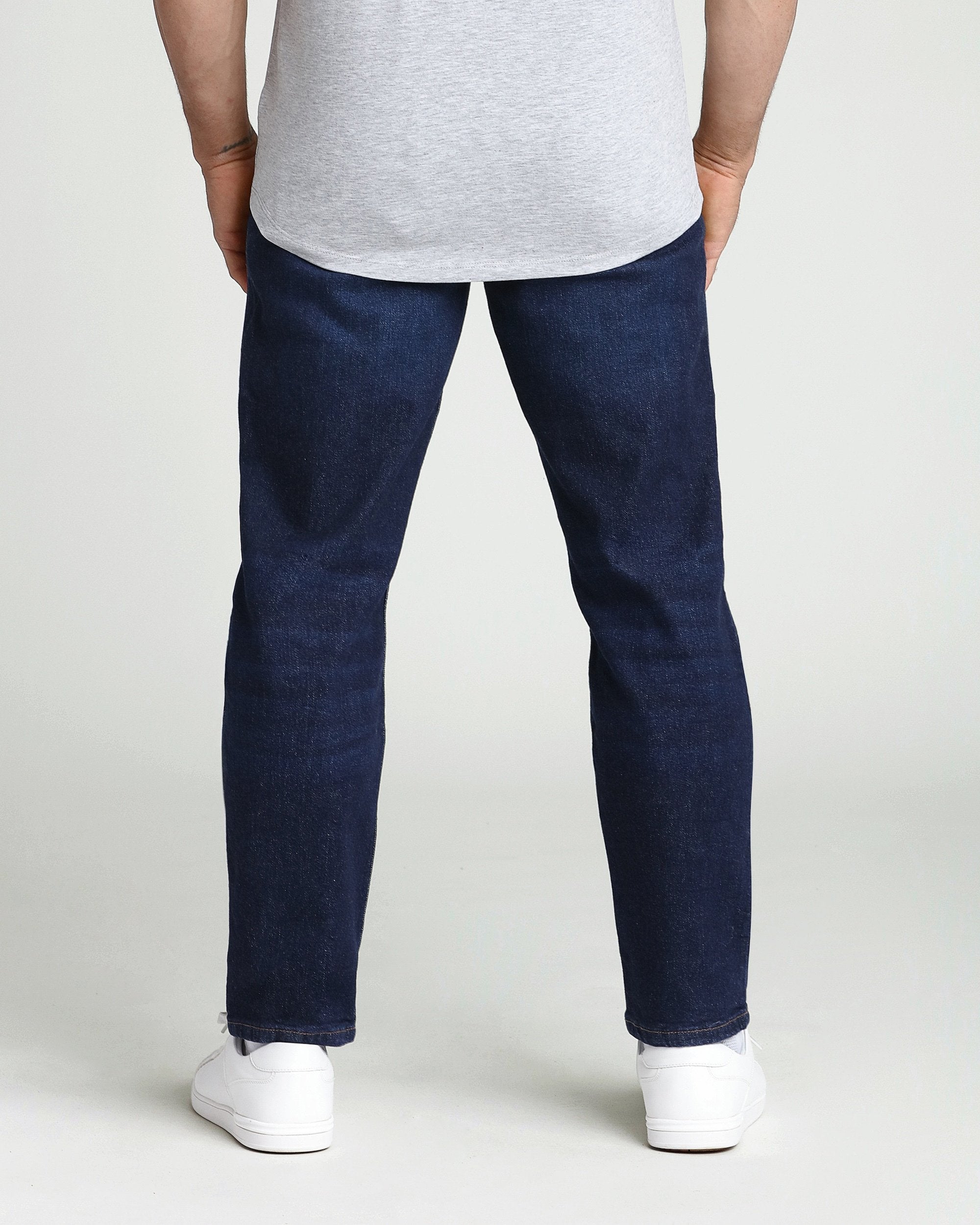 Athletic Fit - Performance Jeans in Dark Blue | The Perfect Jean