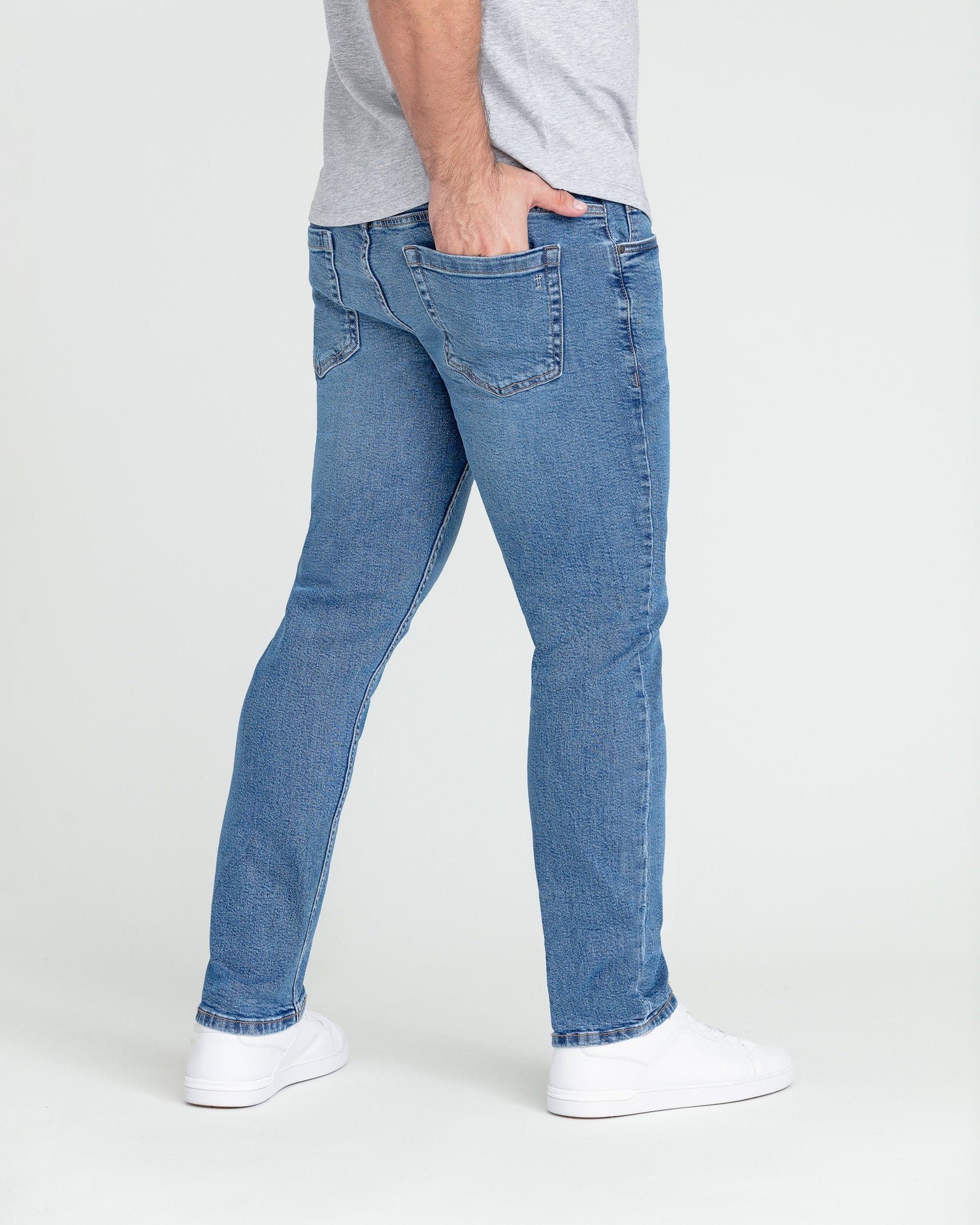 Slim Fit / Stream  (Medium Blue)