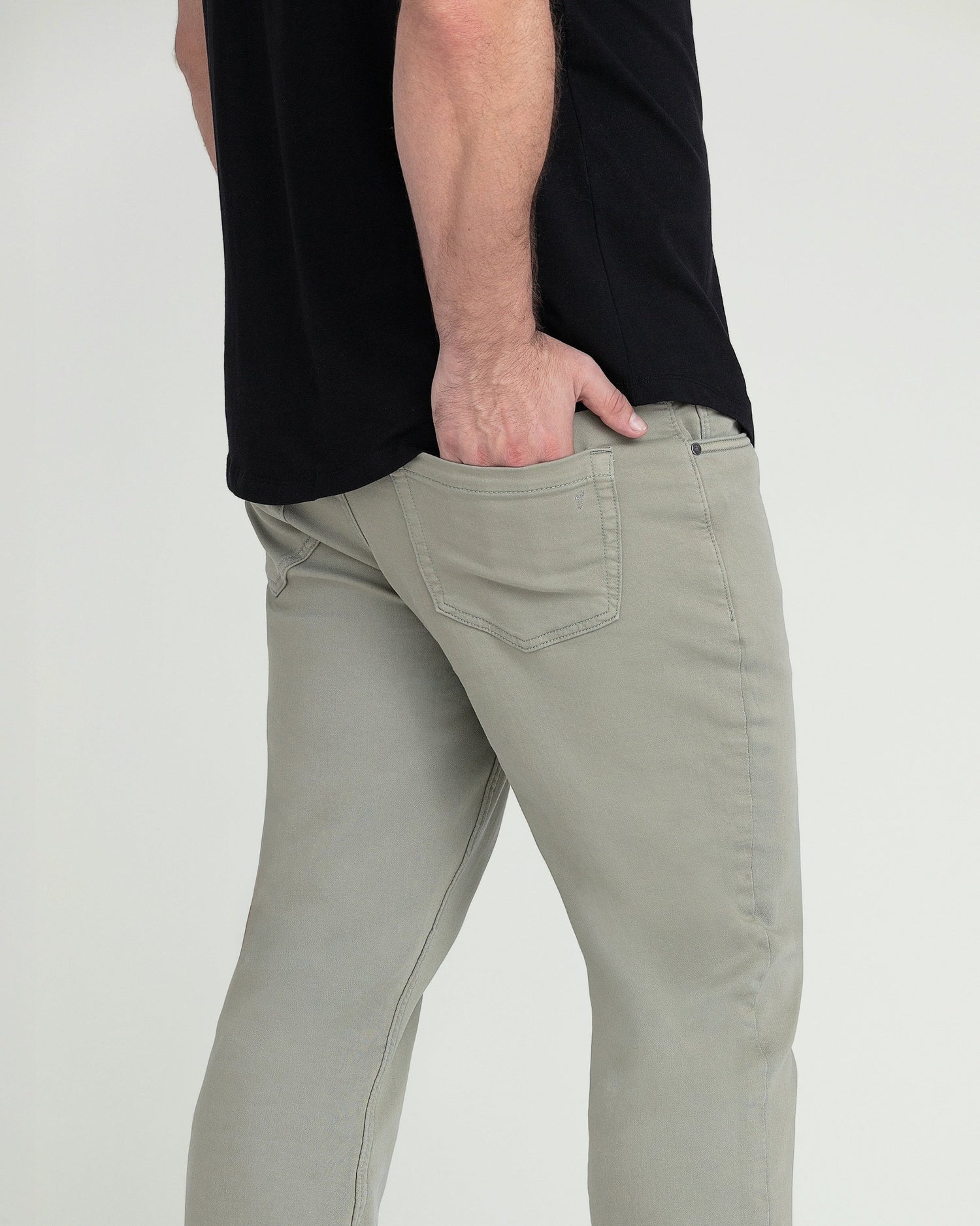 Athletic Fit / Denkhaki™ Sage (Light Green)