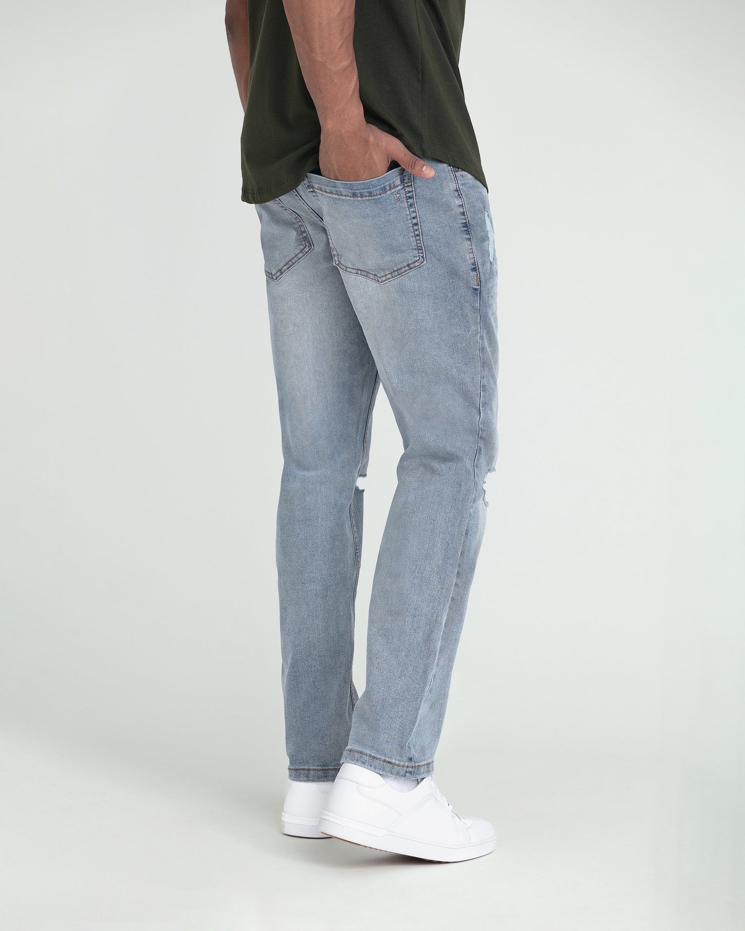 Slim Fit / Ice (Ripped - Light Tint)