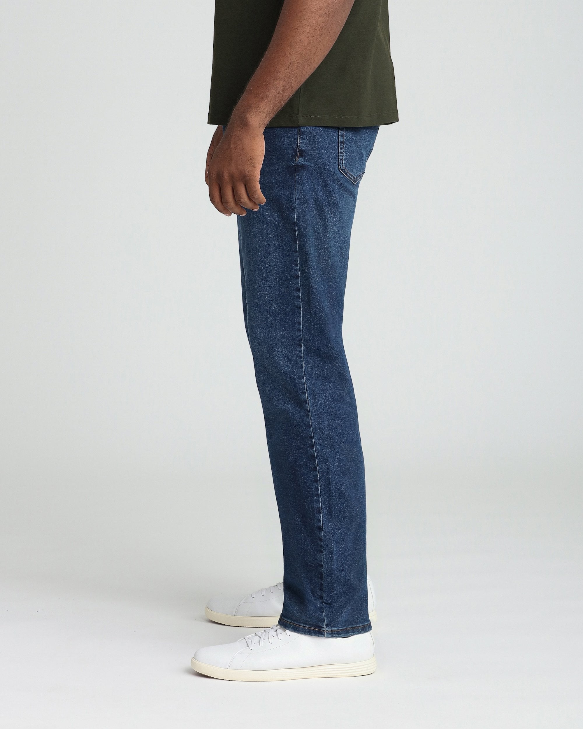 MONOTARO JEANS ダークブルースリムフィットデニム Loose Fit Jeans / Admiral - Medium Wash | The Perfect Jean