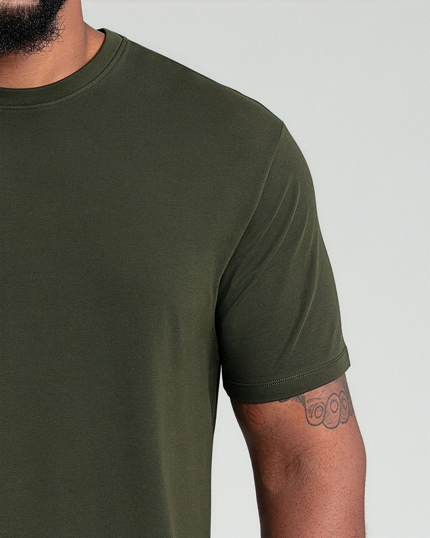 Organic Athletic Fit Crew Neck T-Shirt / Olive