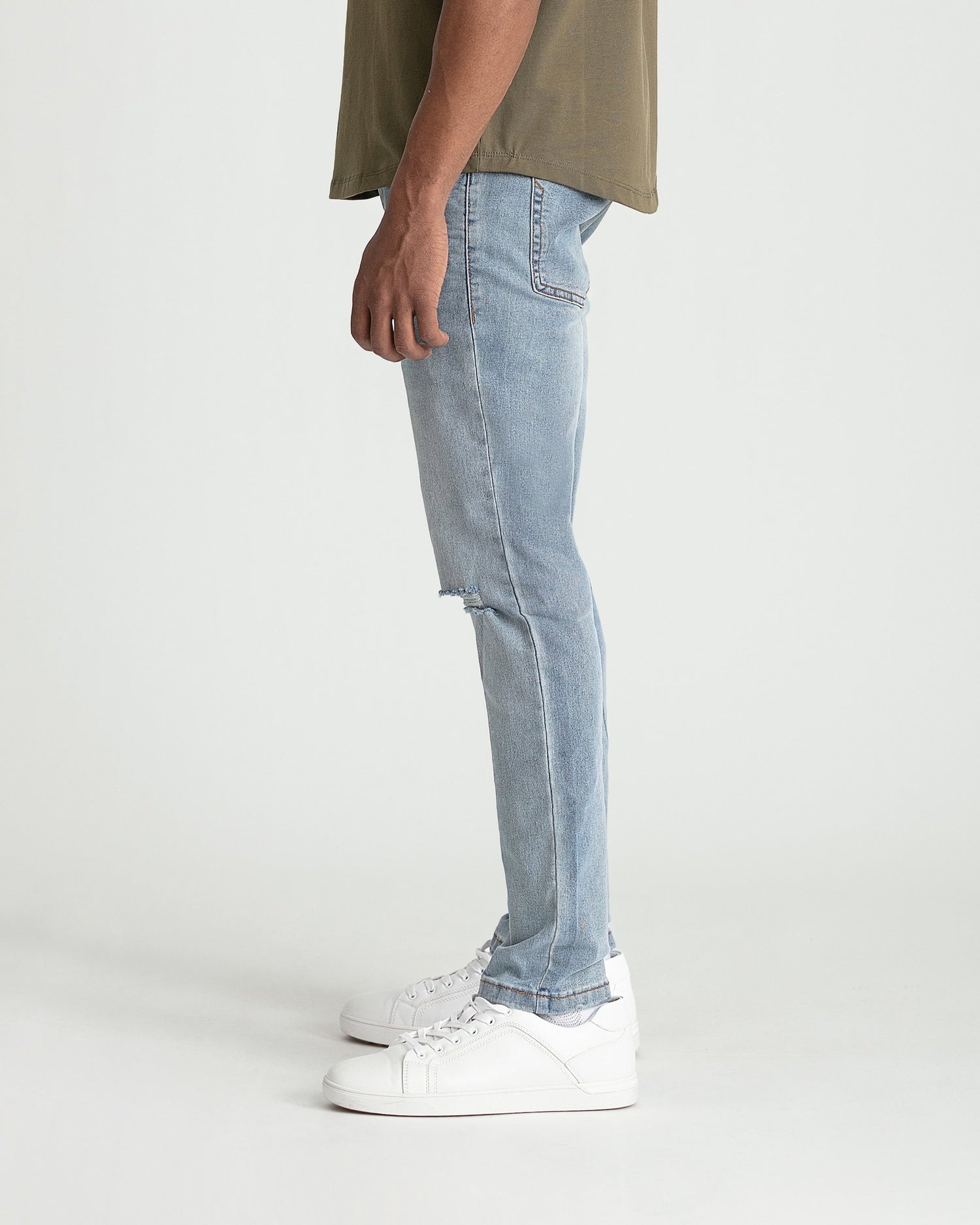 Skinny Fit / Ice (Ripped - Light Tint)