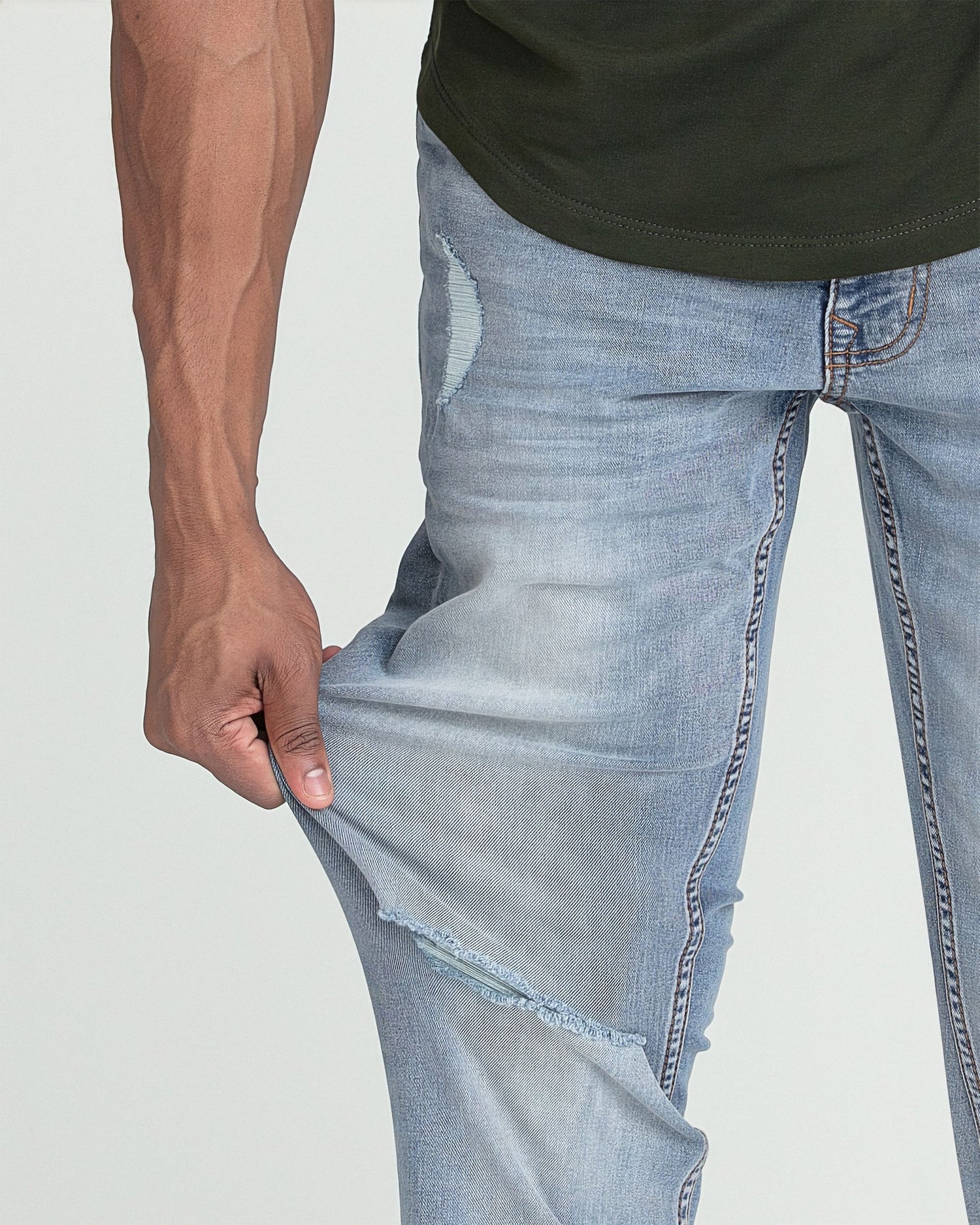 Slim Fit / Ice (Ripped - Light Tint)