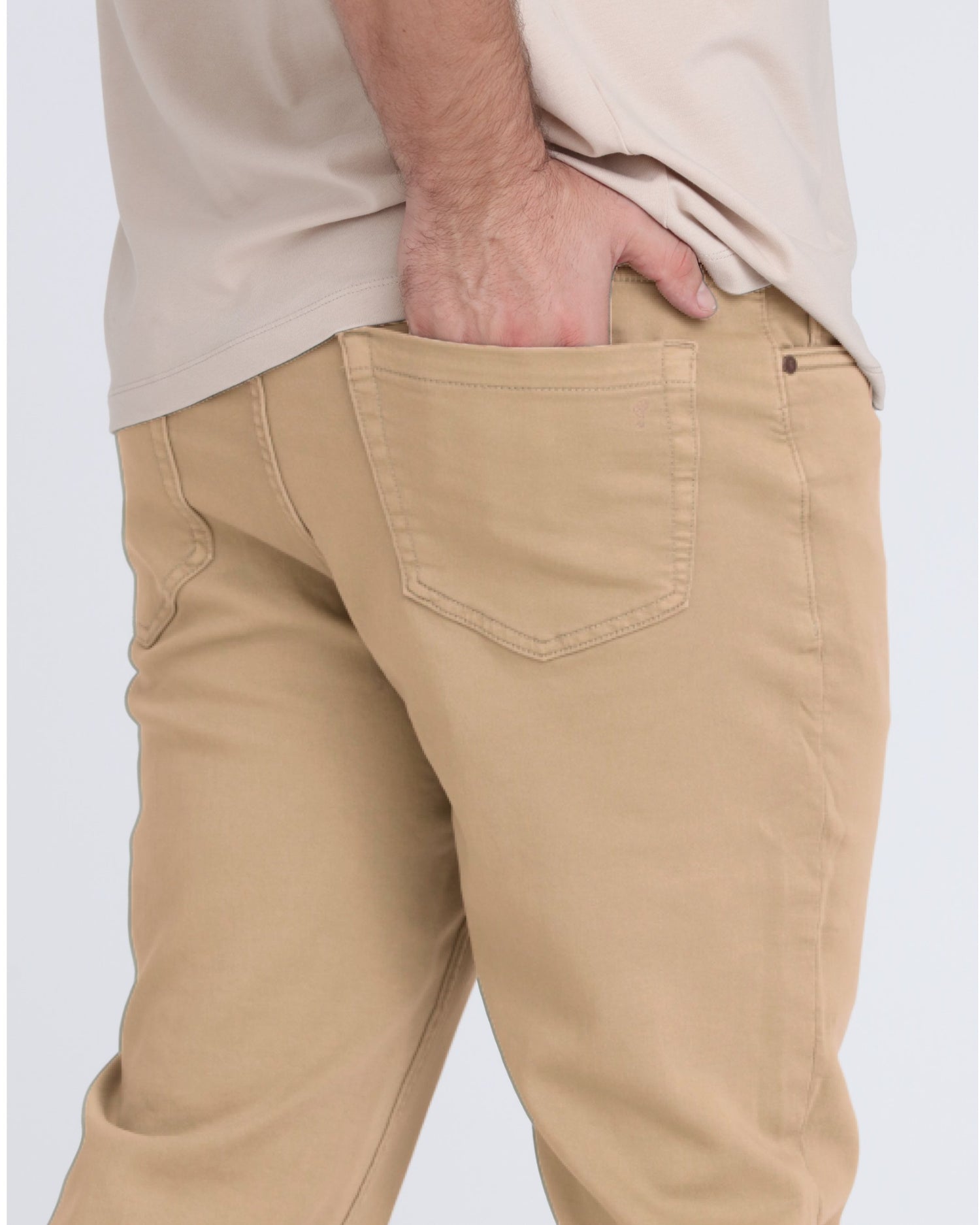 Athletic Fit / Denkhaki™ (Light Khaki)