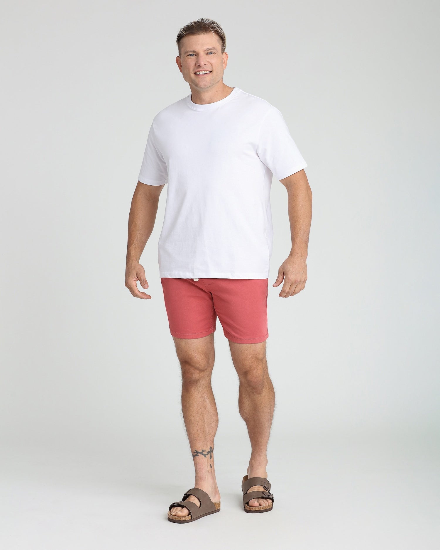 Everyday Comfort Shorts (Slim Fit) / Nantucket Red