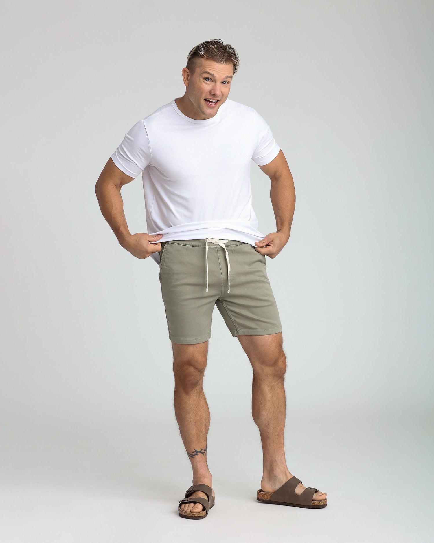 Everyday Comfort Shorts (Slim Fit) / Sage (Light Green)