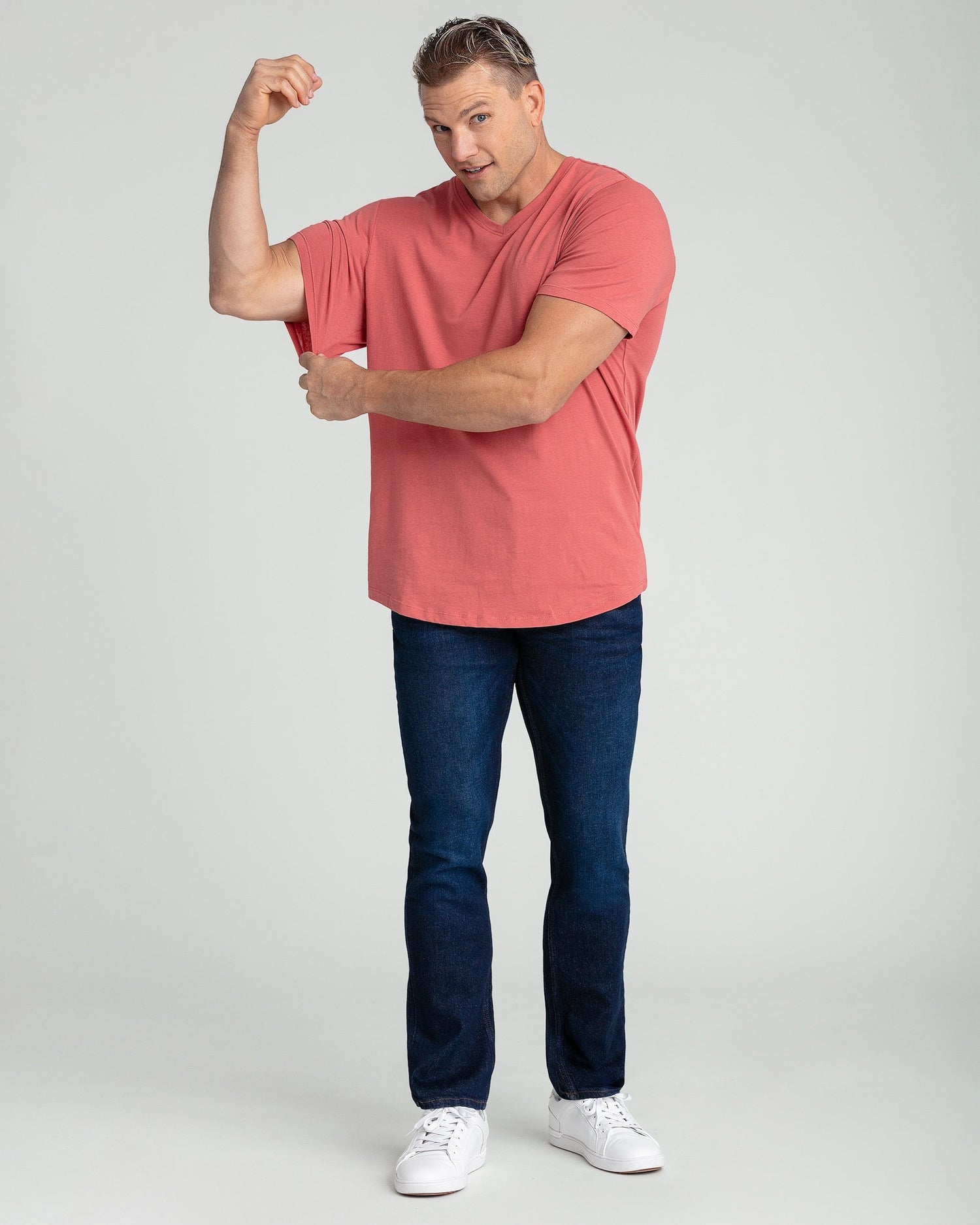 Organic V-Neck T-Shirt / Nantucket Red