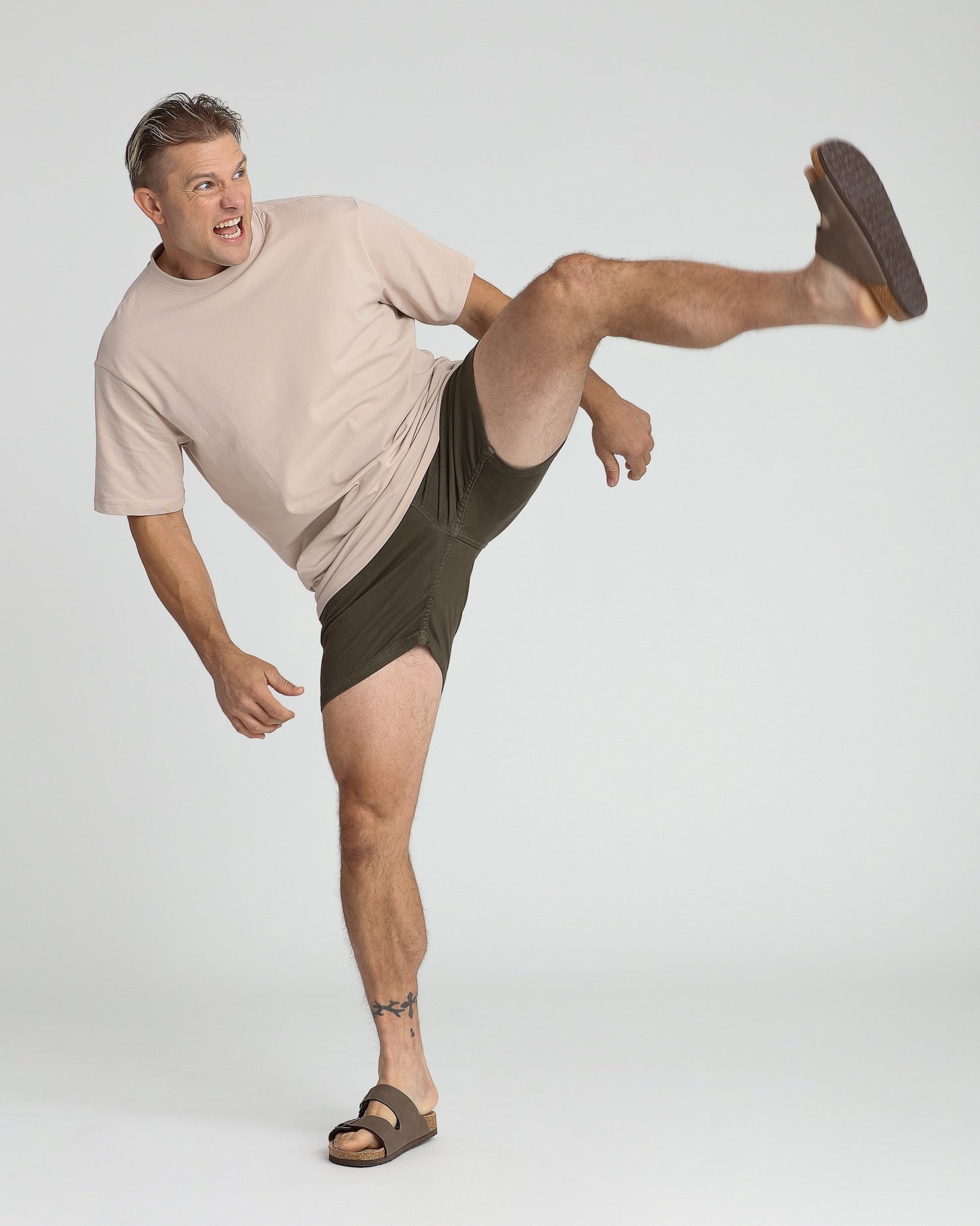 Everyday Comfort Shorts (Slim Fit) / Soldier Olive