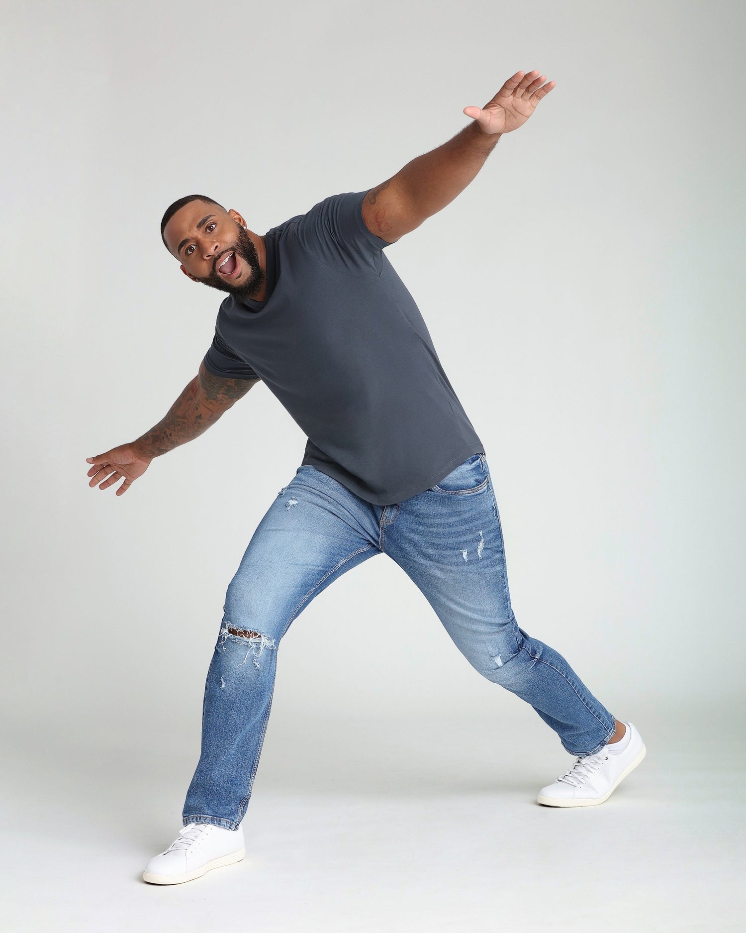 Athletic Fit / Glacier  (Ripped - Med Blue)