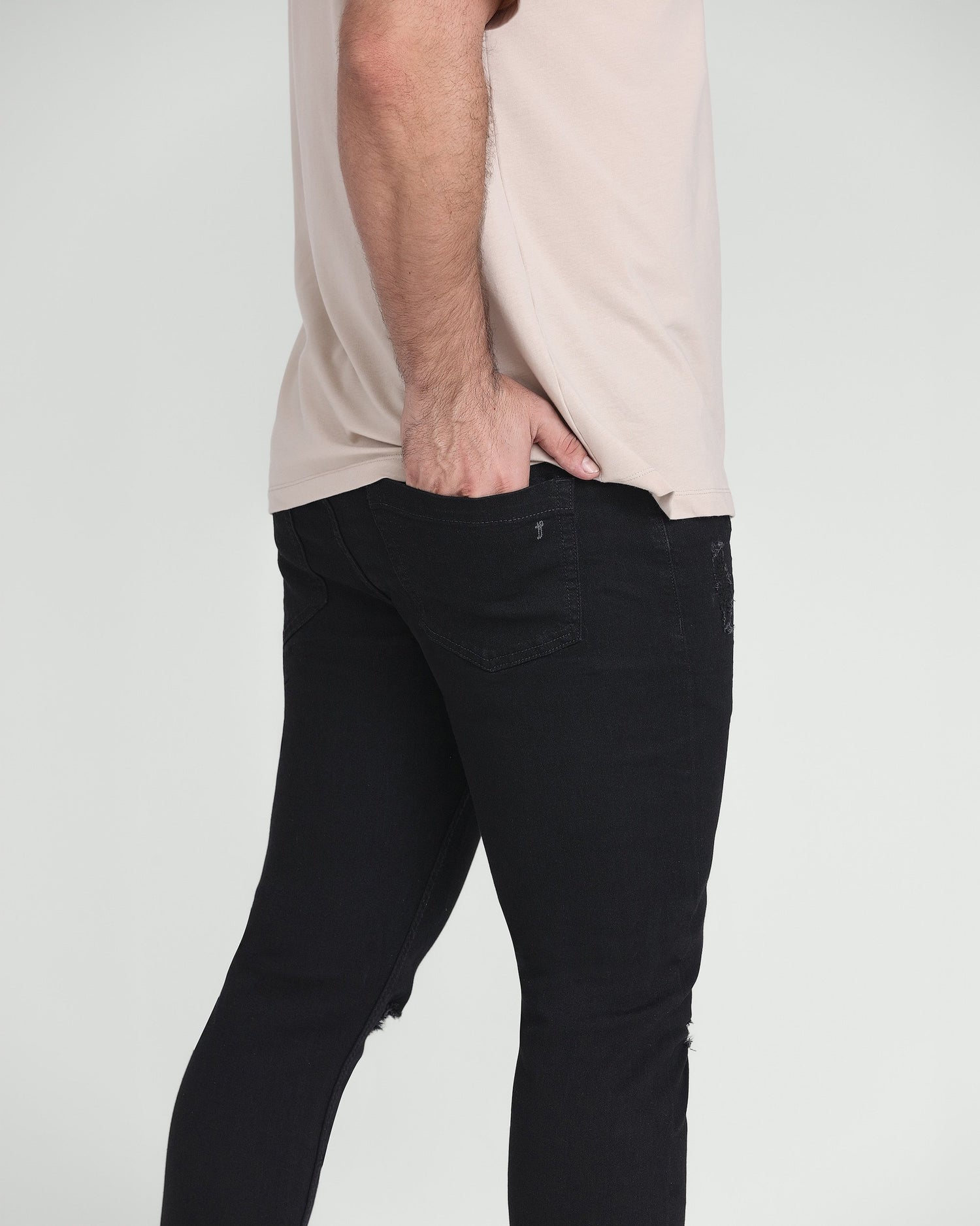 Slim Fit / Slash (Ripped Black)