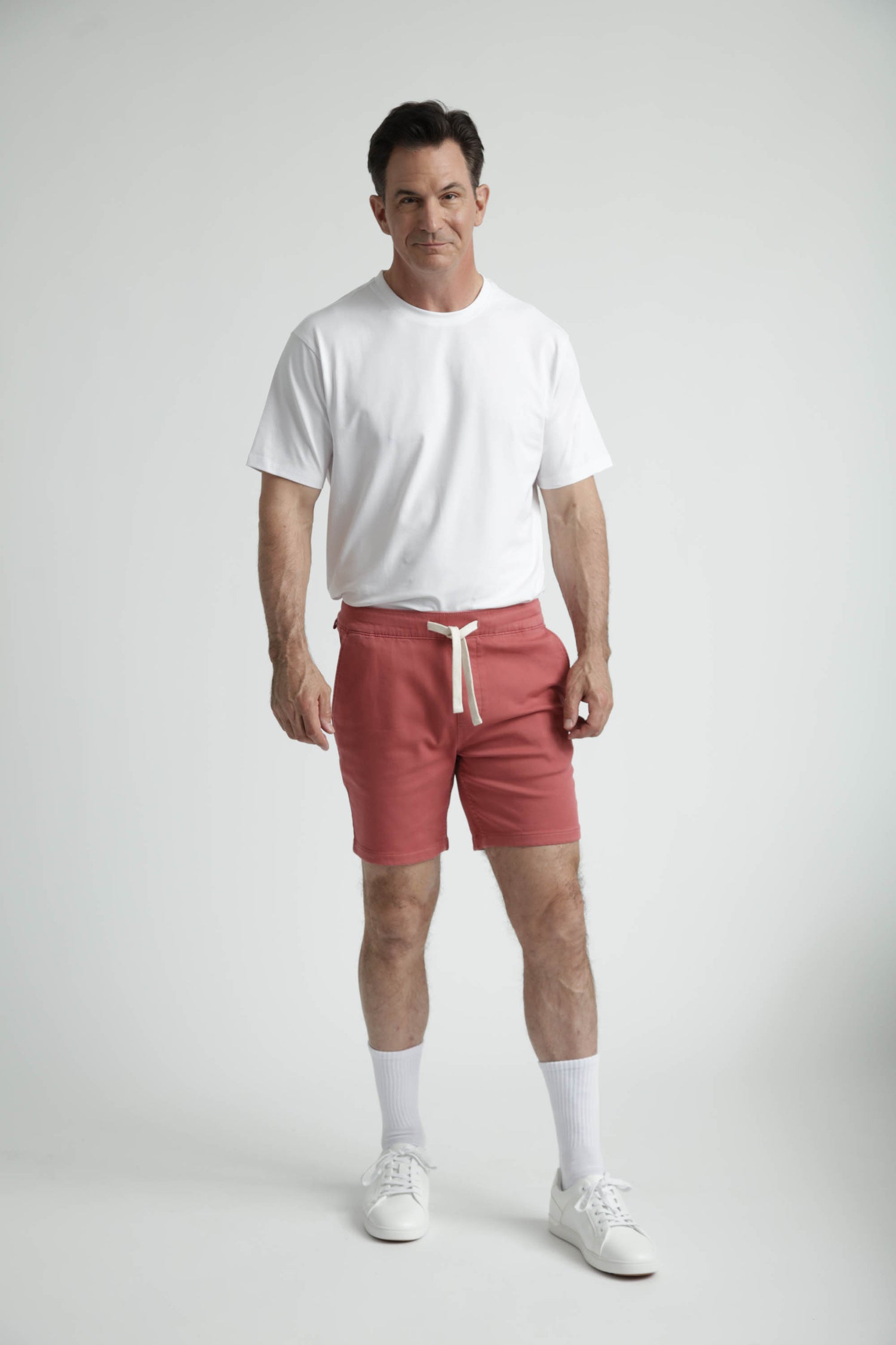 Everyday Comfort Shorts (Slim Fit) / Nantucket Red