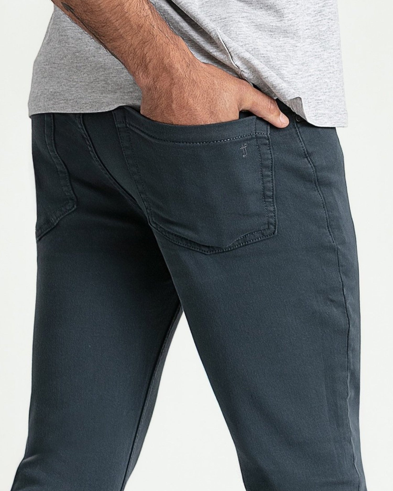 Athletic Fit / Denkhaki™ Slate
